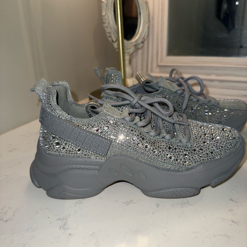Steve Madden Glittery Gray Sneakers